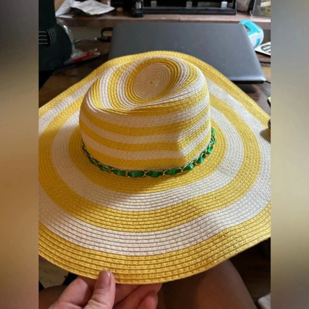 Charming Charlie summer Yellow and White—Green jewelry